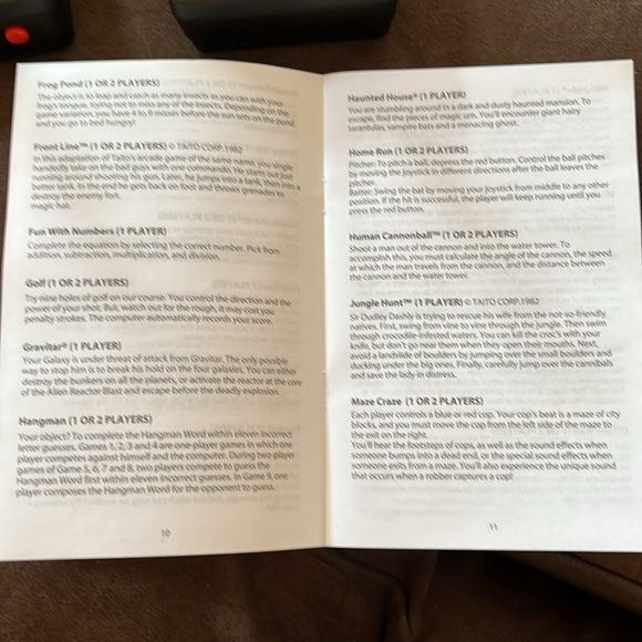 Atari flashback 5 wireless game console and two controllers - Picture 7 of 13